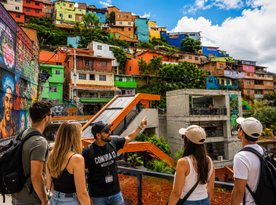 Comuna 13 Experience - Salsa Bachata Retreats